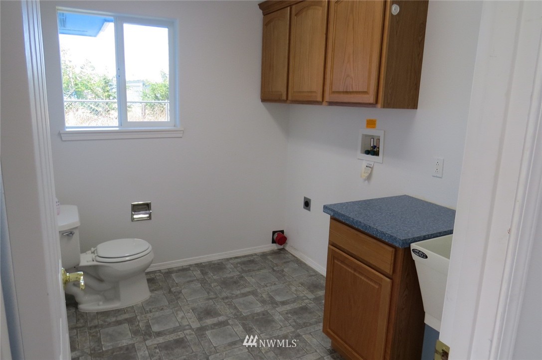 3921 Woodcock Road Sequim, WA 98382 - Photo 13 of 24