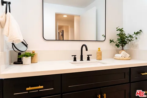 $499,000 | 1191 Crenshaw Boulevard, Los Angeles, CA 90019