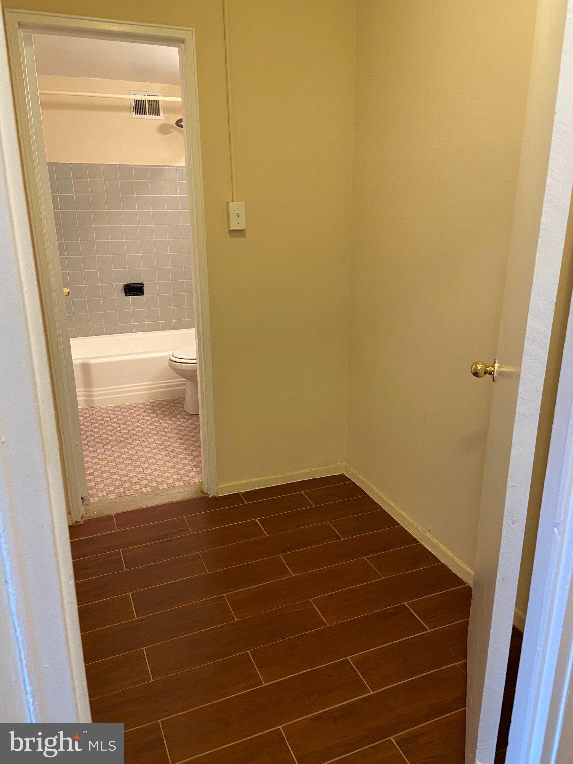 2101 Chestnut Street, Unit 706 Philadelphia, PA 19103 - Photo 3 of 9 Inviting entry to a serene bathroom.