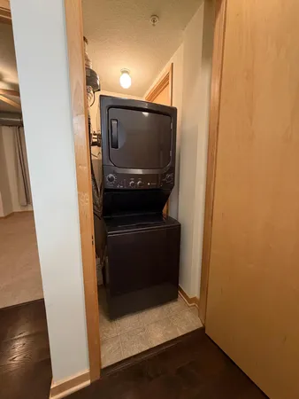 $1,700 | 3640 Wooddale Avenue South, Unit 103, St. Louis Park, MN 55416