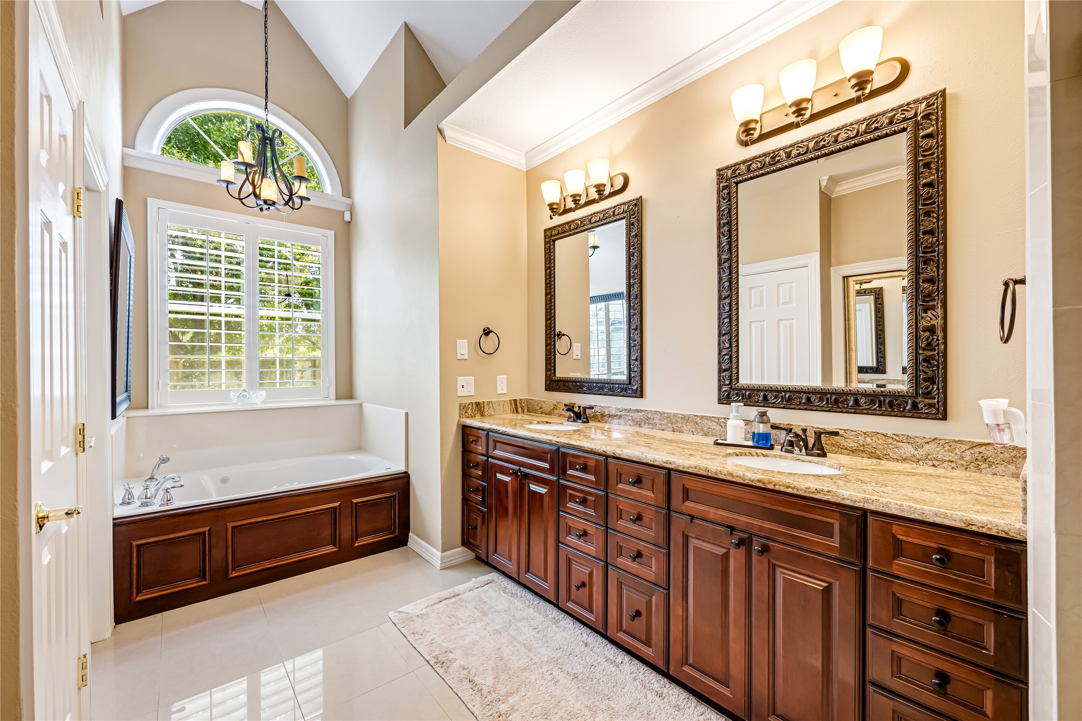 8503 Herts Road Spring, TX 77379 - Photo 17 of 47 principal bathroom