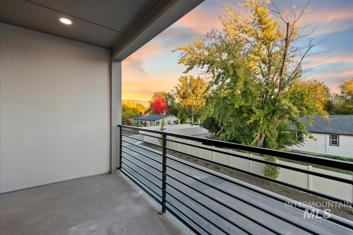 3243 West Moore Street Boise, ID 83702 - Photo 28 of 38 View of balcony