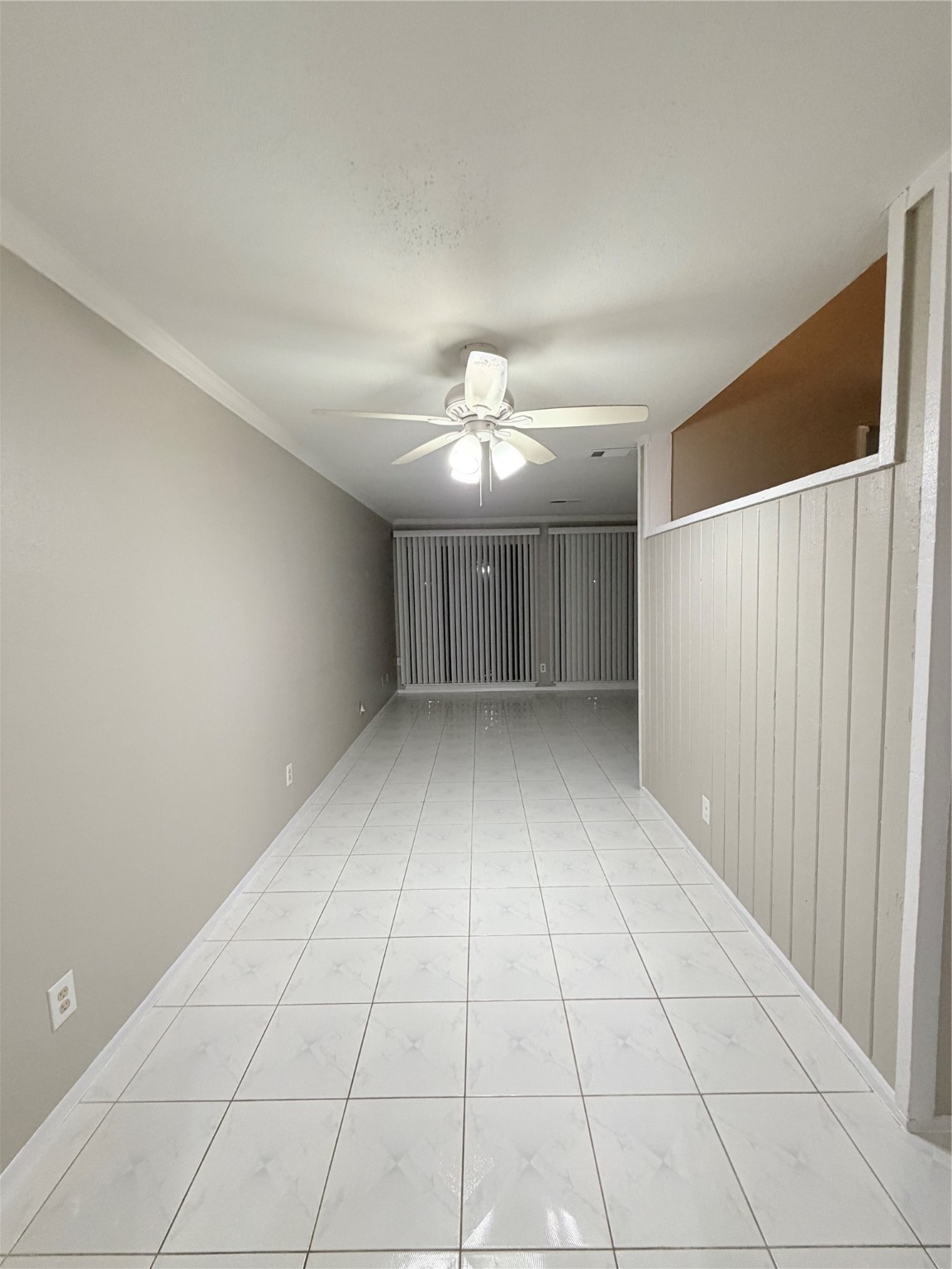 12847 Briarwest Circle Houston, TX 77077 - Photo 11 of 21 a view of an empty room with a window