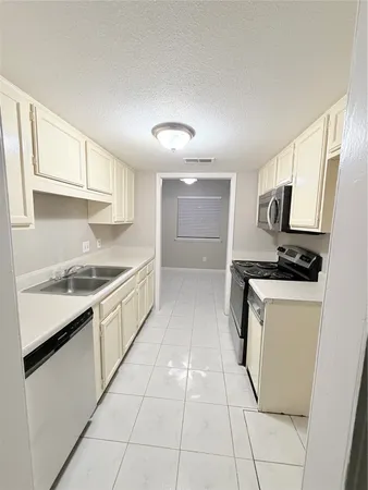 $1,495 | 12847 Briarwest Circle, Houston, TX 77077