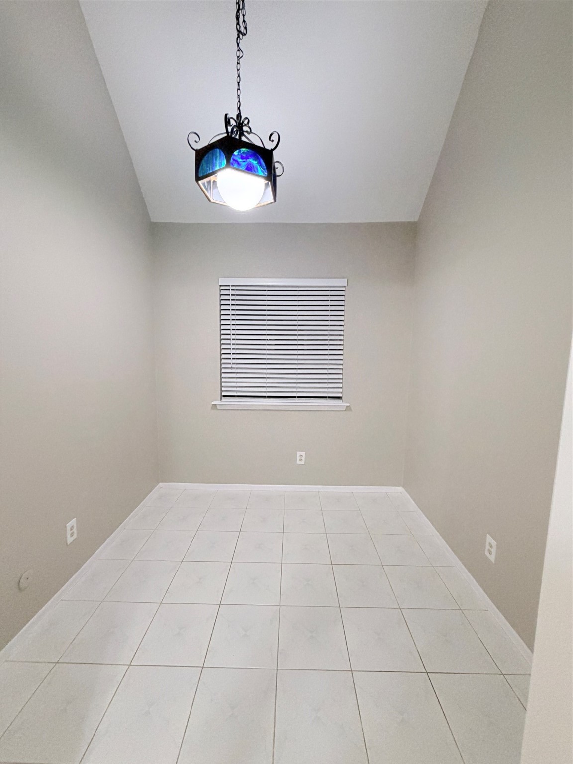 12847 Briarwest Circle Houston, TX 77077 - Photo 8 of 21 a view of an empty room with a window