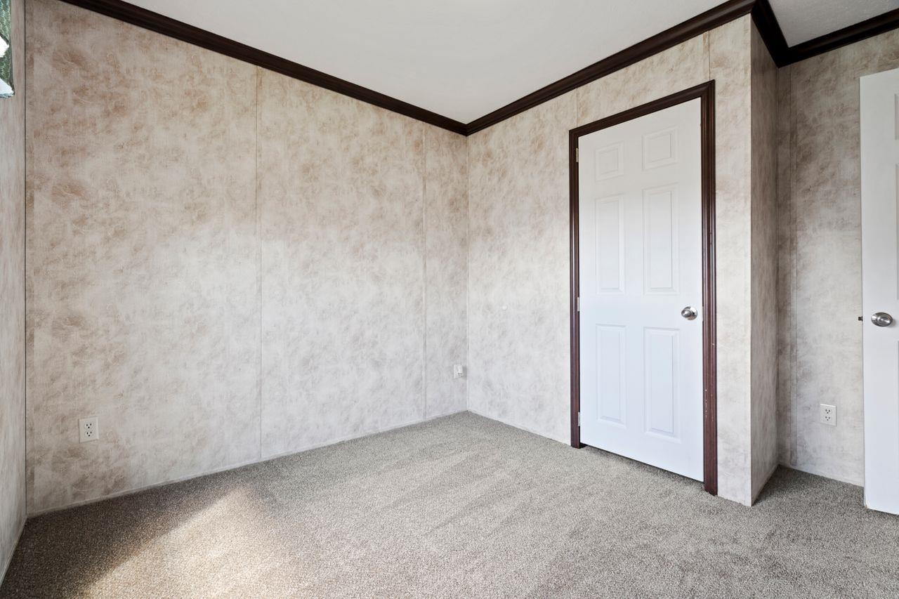 8 Aster Drive Tilton, NH 03276 - Photo 12 of 35