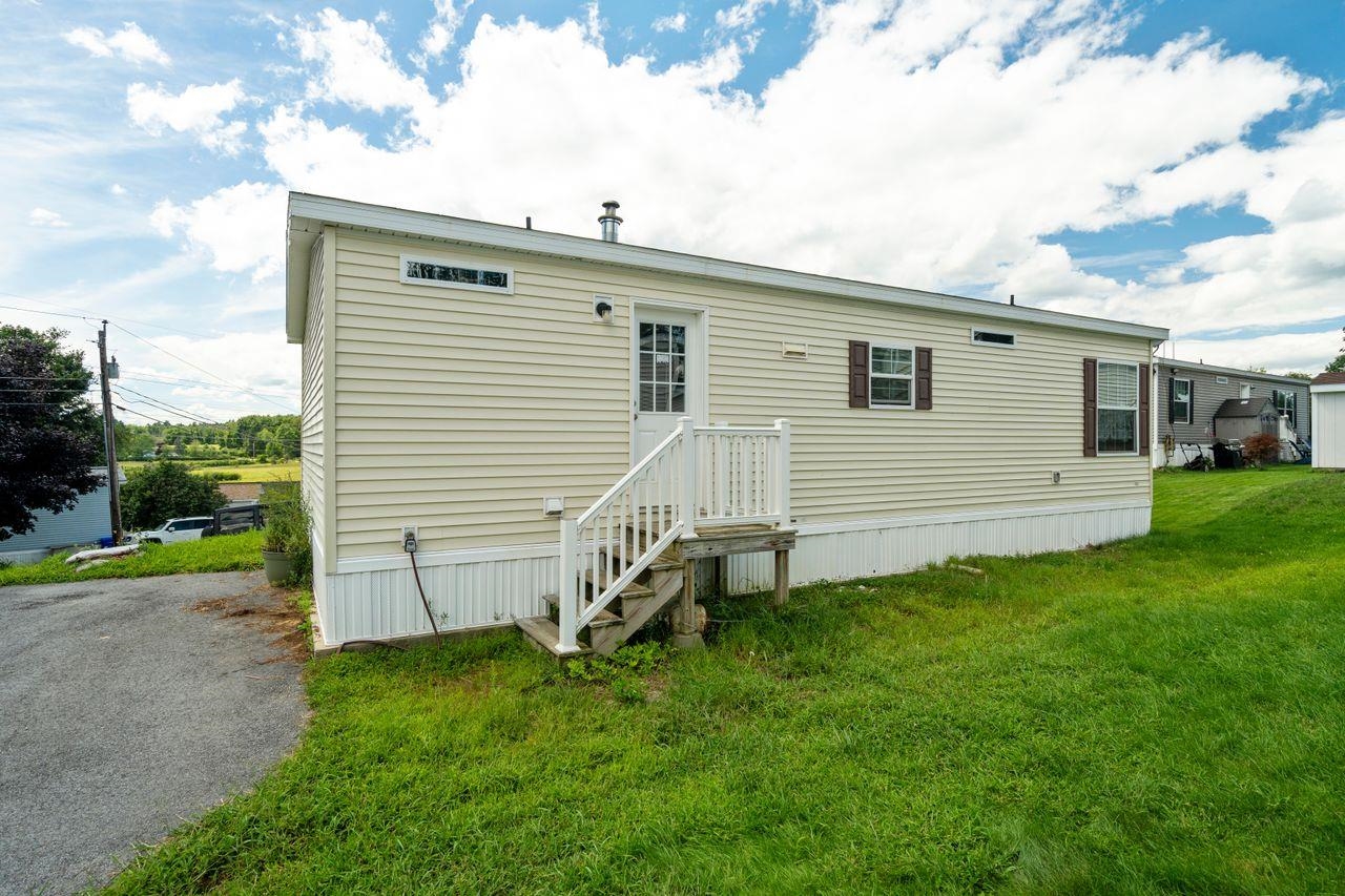 8 Aster Drive Tilton, NH 03276 - Photo 2 of 35