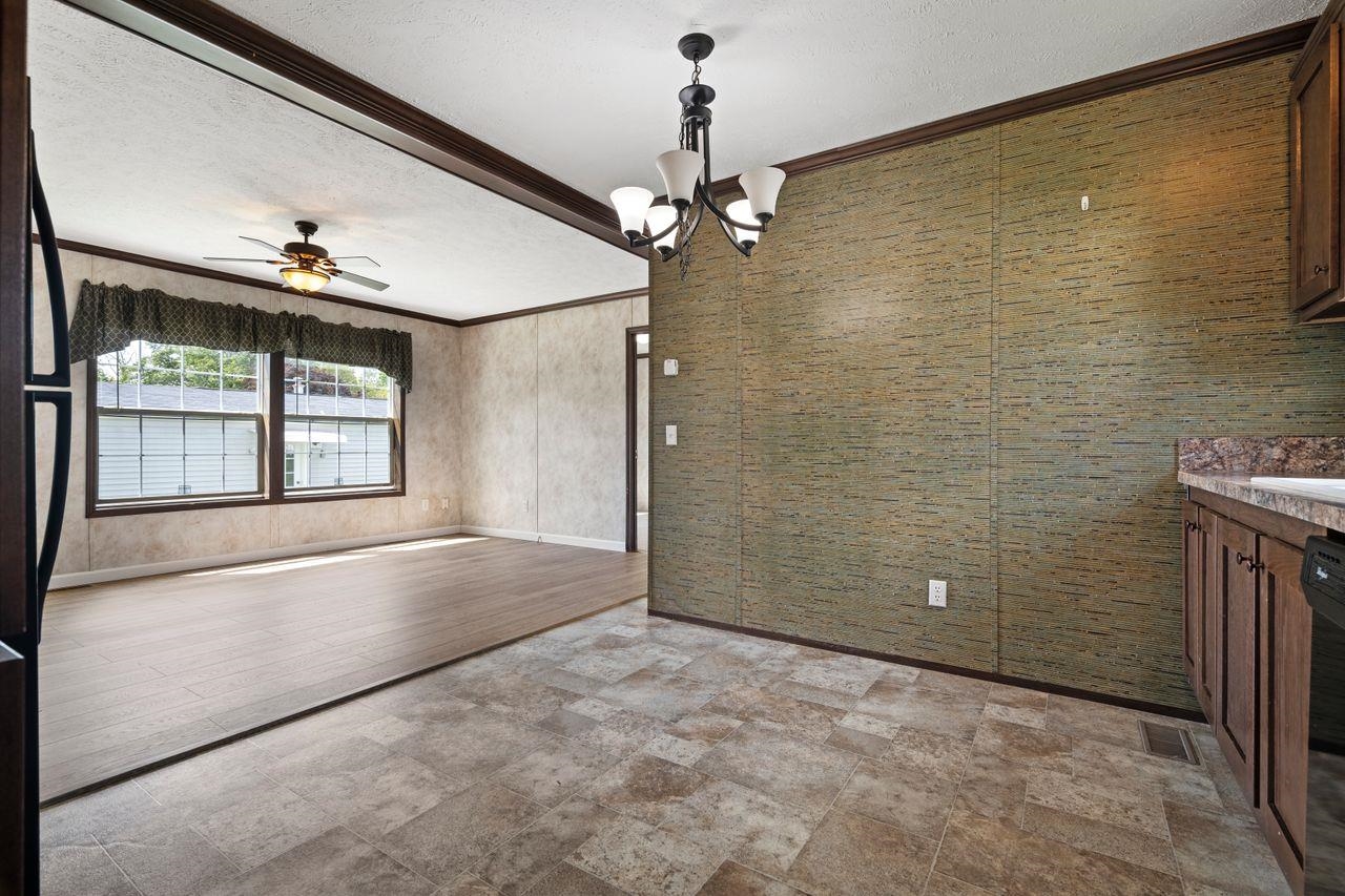 8 Aster Drive Tilton, NH 03276 - Photo 3 of 35