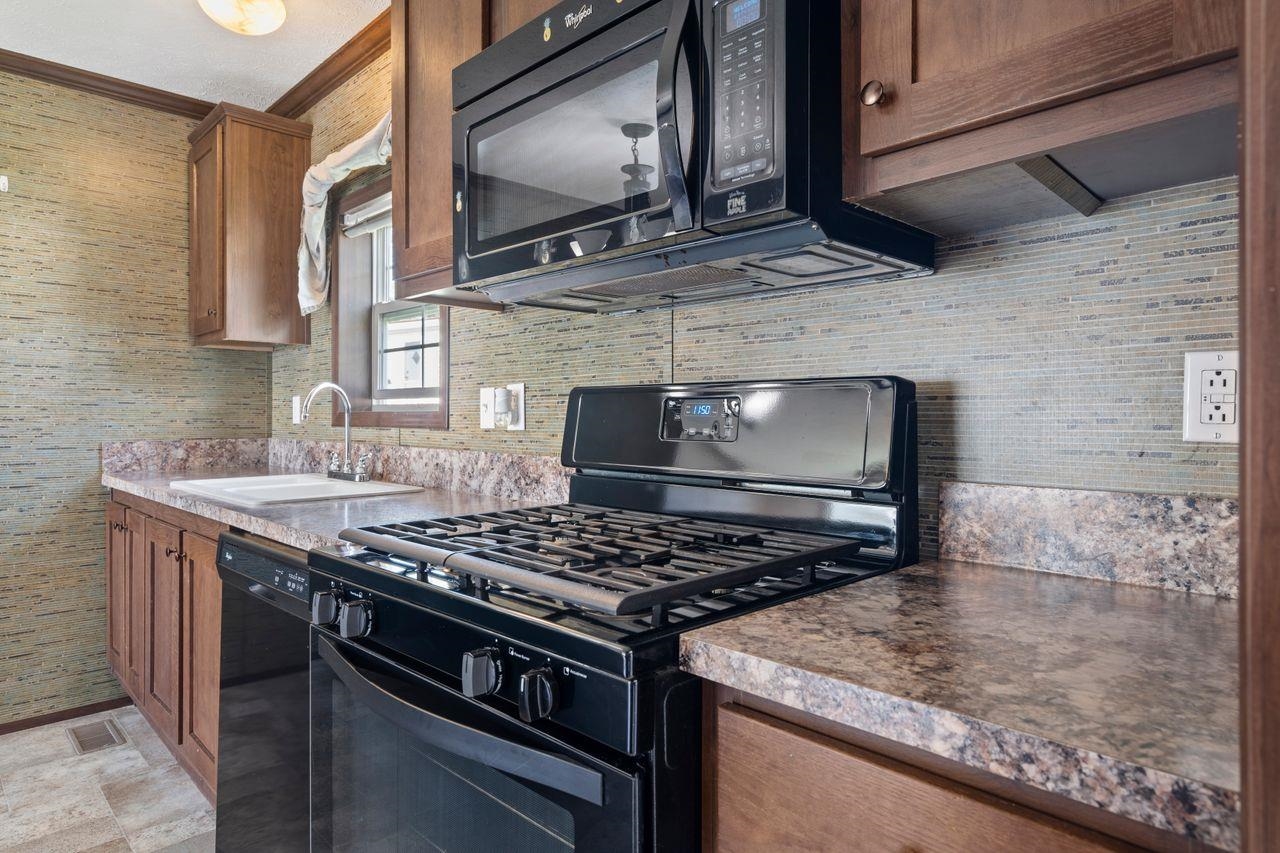 8 Aster Drive Tilton, NH 03276 - Photo 33 of 35