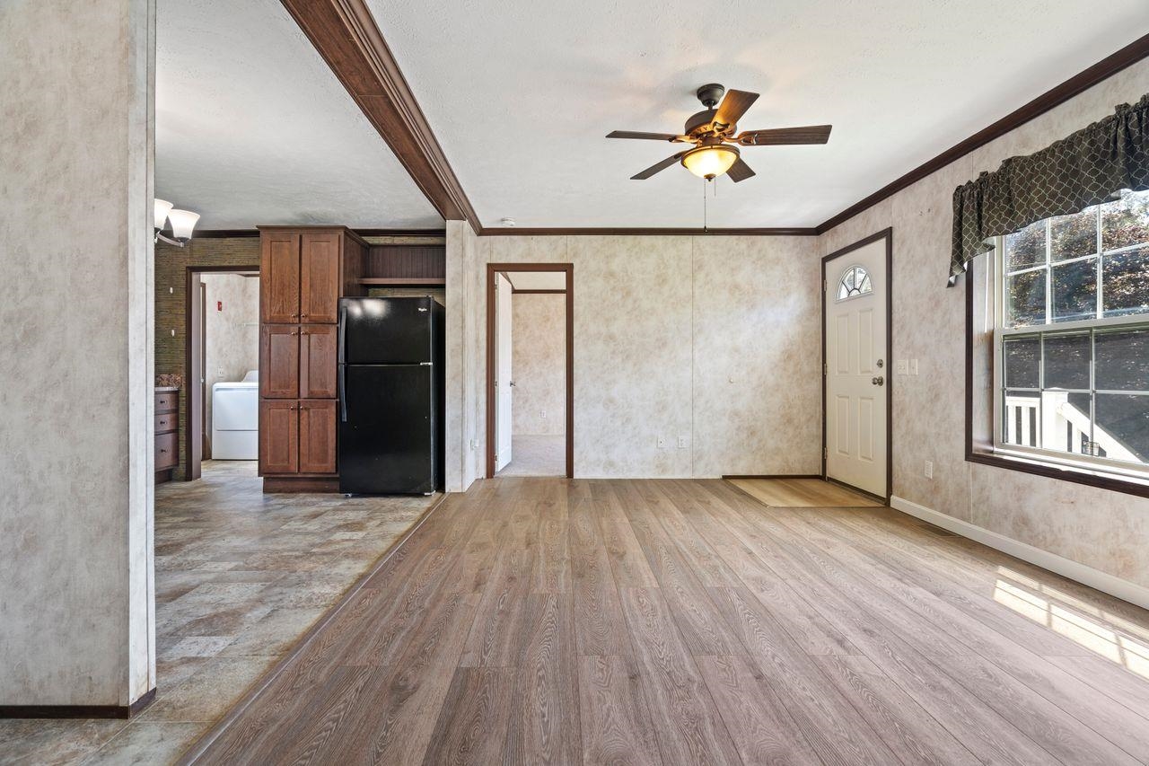 8 Aster Drive Tilton, NH 03276 - Photo 4 of 35