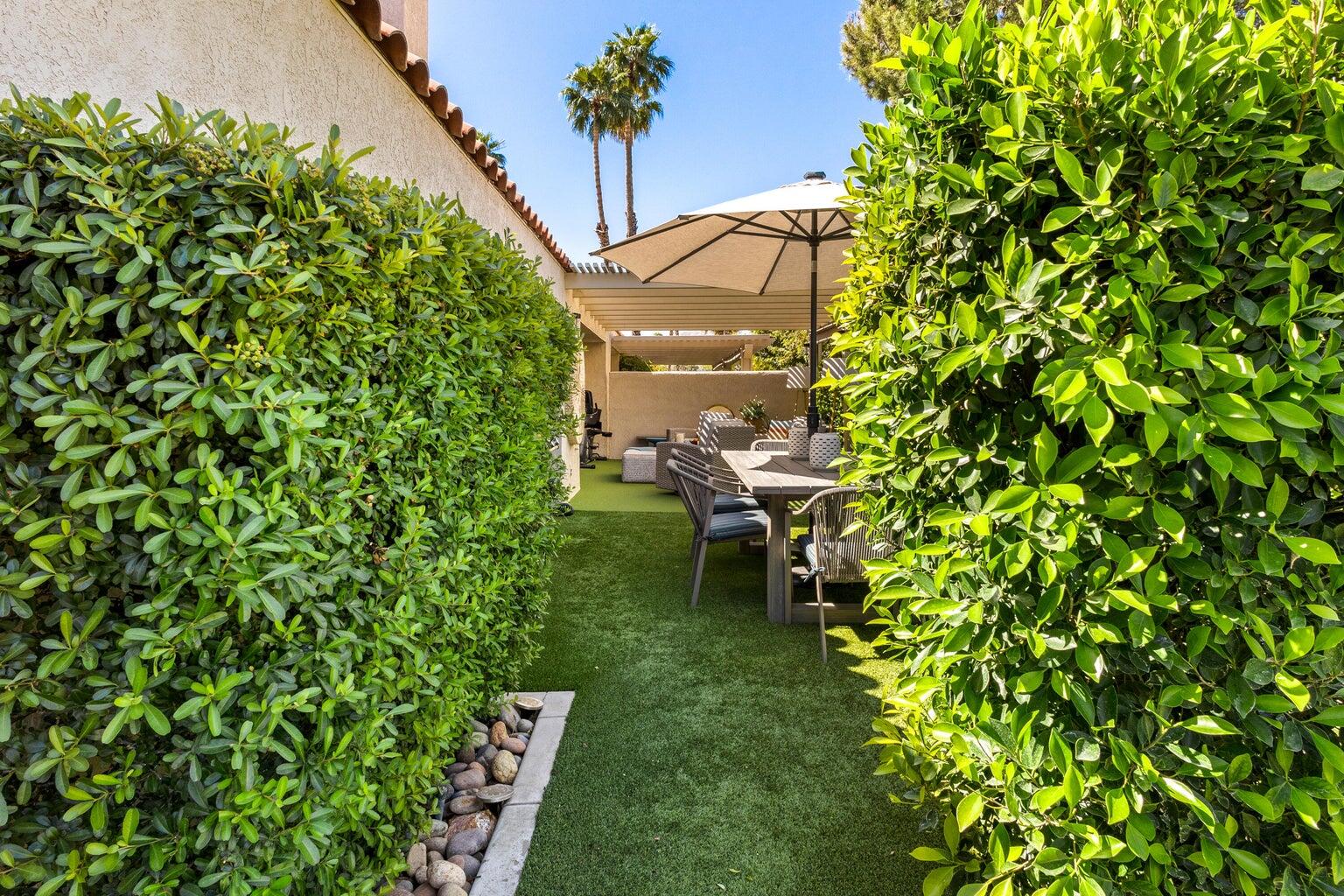 303 Forest Hills Drive Rancho Mirage, CA 92270 - Photo 7 of 71 20220421035022141543000000-o