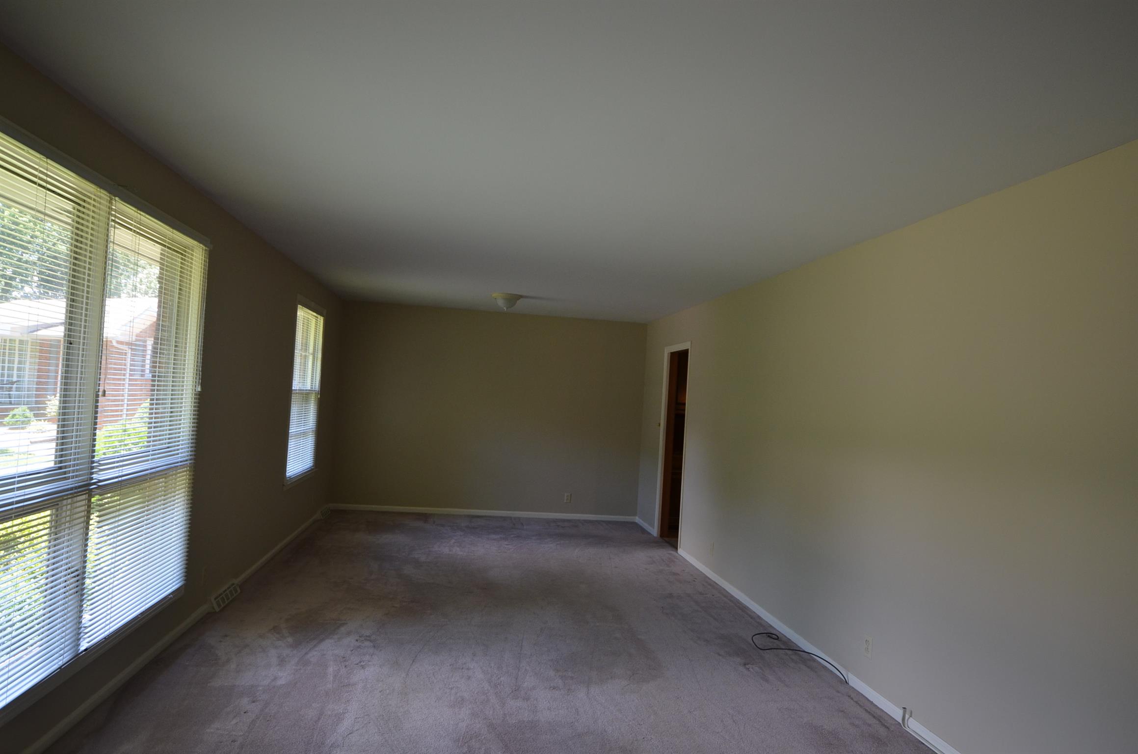 310 Kimbrough Road Clarksville, TN 37043 - Photo 3 of 25 an empty room with windows
