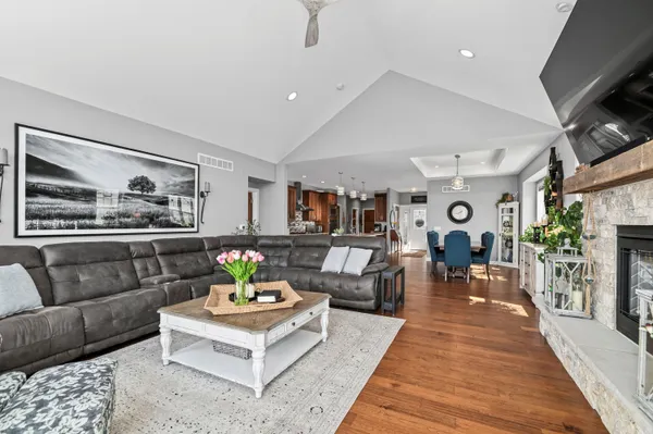 $1,495,000 | 6714 Burma Road, Waterford, WI 53185