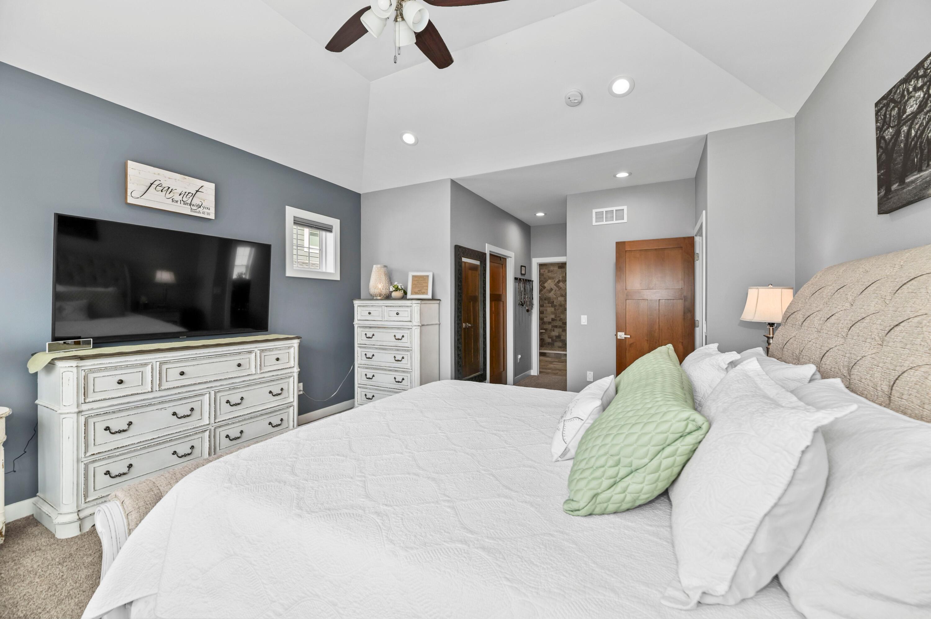 6714 Burma Road Waterford, WI 53185 - Photo 21 of 58 Primary Bedroom