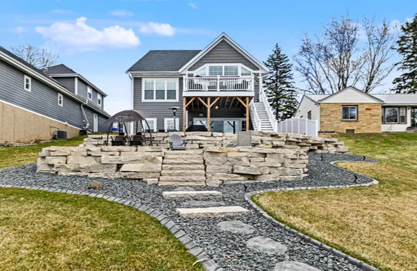 $1,495,000 | 6714 Burma Road, Waterford, WI 53185