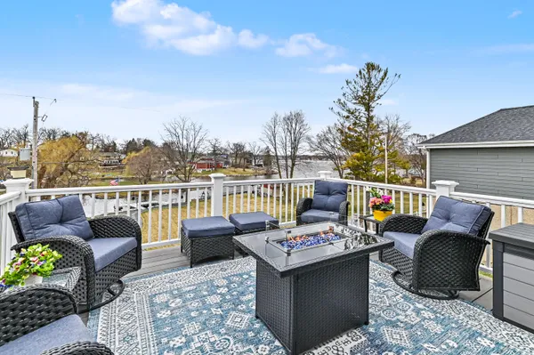 $1,495,000 | 6714 Burma Road, Waterford, WI 53185