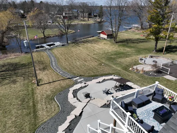 $1,495,000 | 6714 Burma Road, Waterford, WI 53185