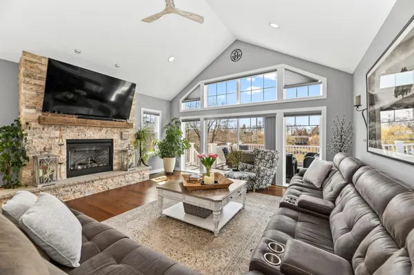 $1,495,000 | 6714 Burma Road, Waterford, WI 53185