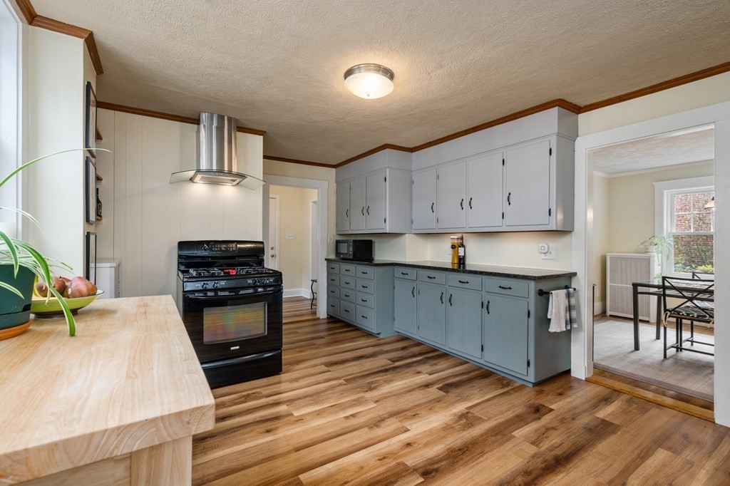 78 Mayall Road Waltham, MA 02453 - Photo 12 of 32 Gallery Image 12
