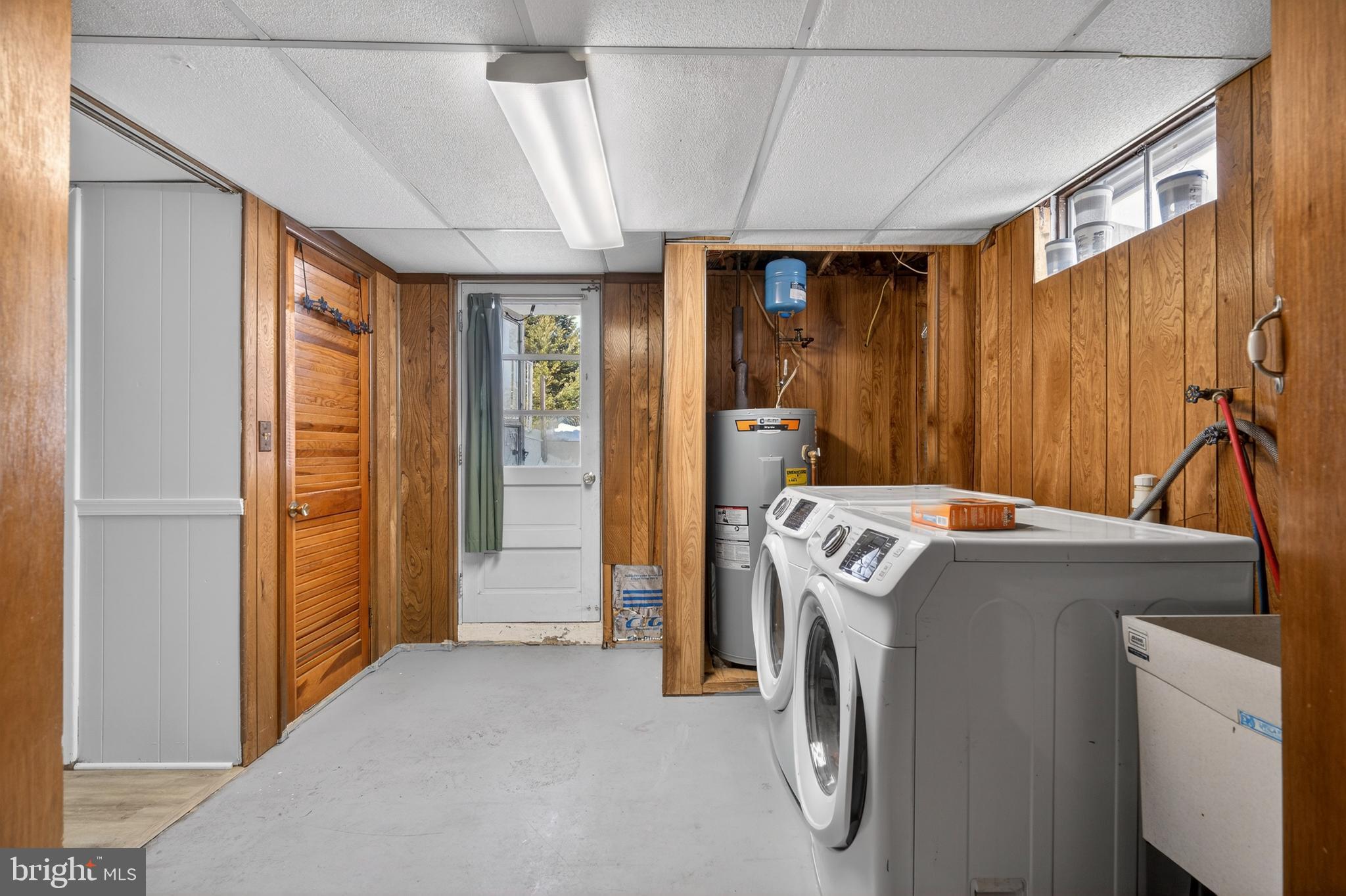 222 Chelsea Road Pasadena, MD 21122 - Photo 37 of 38 Very large Laundry Room in basement