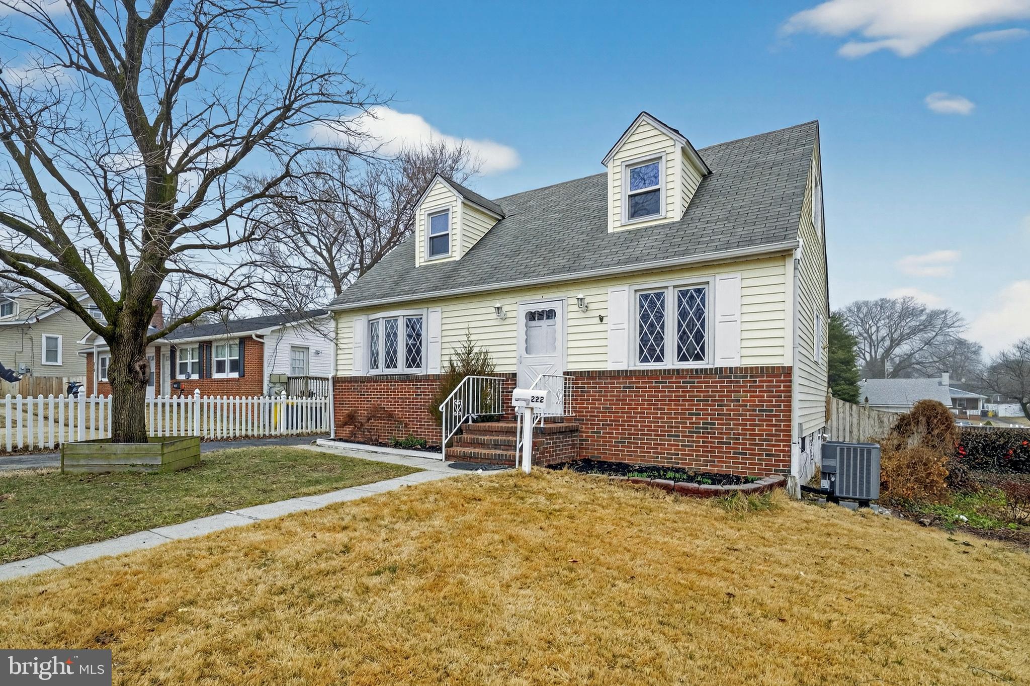 222 Chelsea Road Pasadena, MD 21122 - Photo 4 of 47 Front of home.