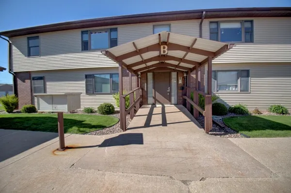 $169,900 | 730 10th Avenue North, Onalaska, WI 54650