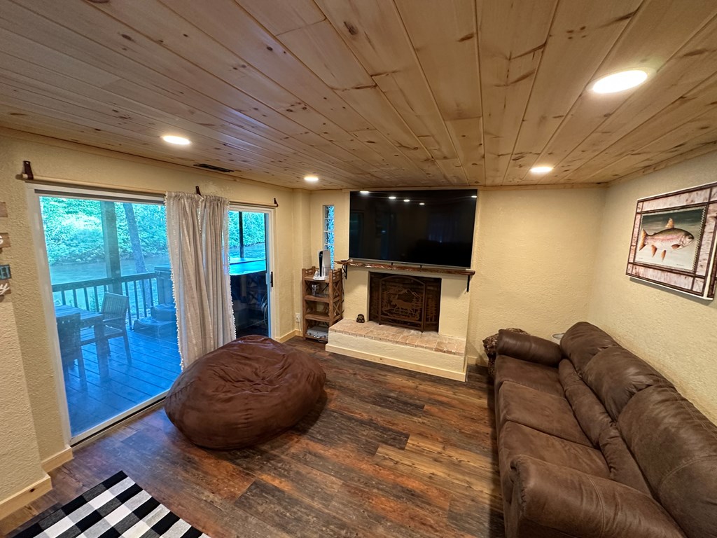 916 Riverside Lane Blue Ridge, GA 30513 - Photo 28 of 39 Gallery Image 28