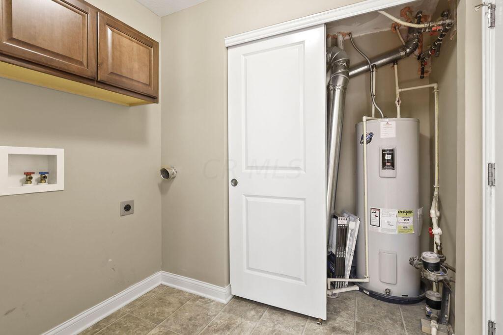 6163 Jennis Road Westerville, OH 43081 - Photo 22 of 44 • Bryant® gas furnace
• Bradford White® electric
water heater
• Crawl access with sump
pump