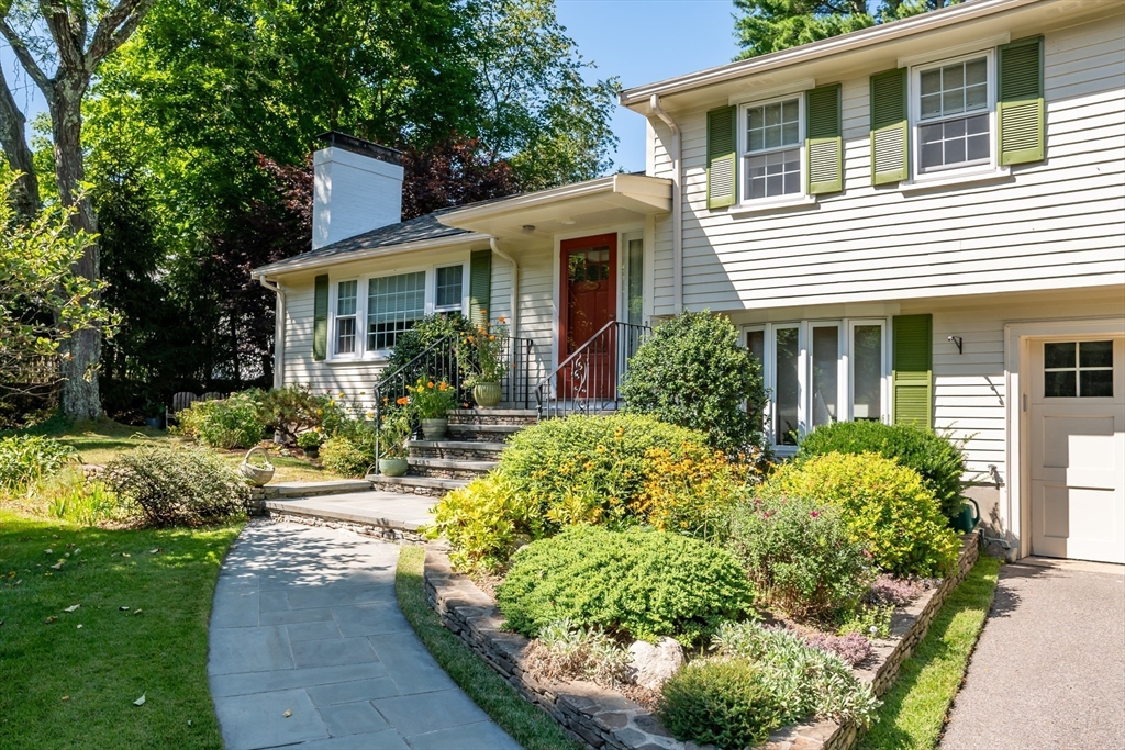 365 Dover Road Westwood, MA 02090 - Photo 3 of 36 Gallery Image 3