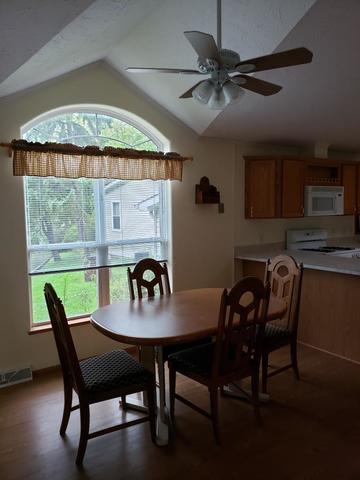 281 Bayview Road Elgin, IL 60123 - Photo 11 of 25