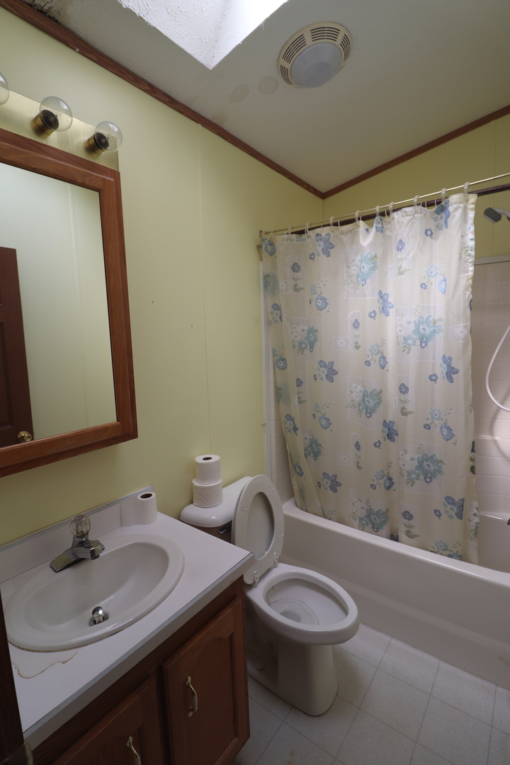 281 Bayview Road Elgin, IL 60123 - Photo 13 of 25