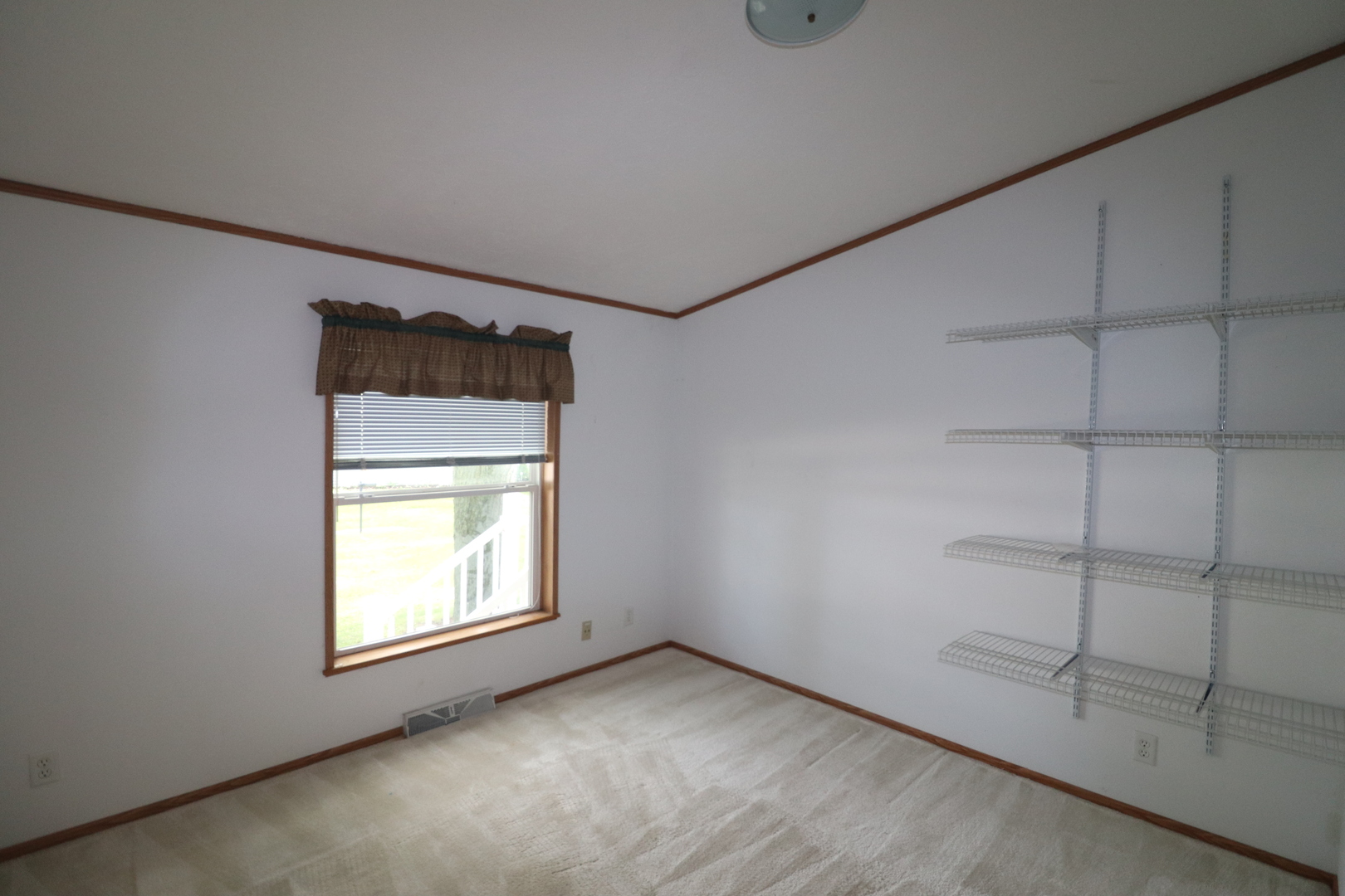 281 Bayview Road Elgin, IL 60123 - Photo 14 of 25