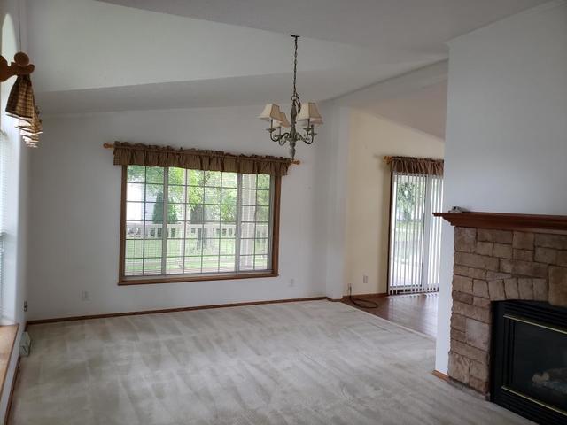 281 Bayview Road Elgin, IL 60123 - Photo 3 of 25