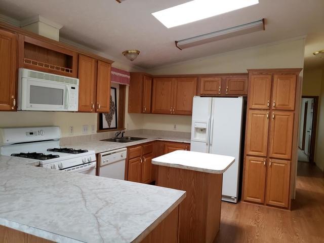 281 Bayview Road Elgin, IL 60123 - Photo 7 of 25
