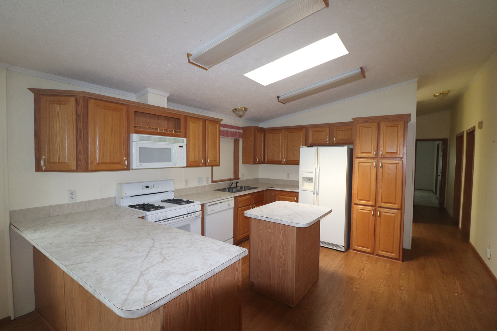 281 Bayview Road Elgin, IL 60123 - Photo 8 of 25