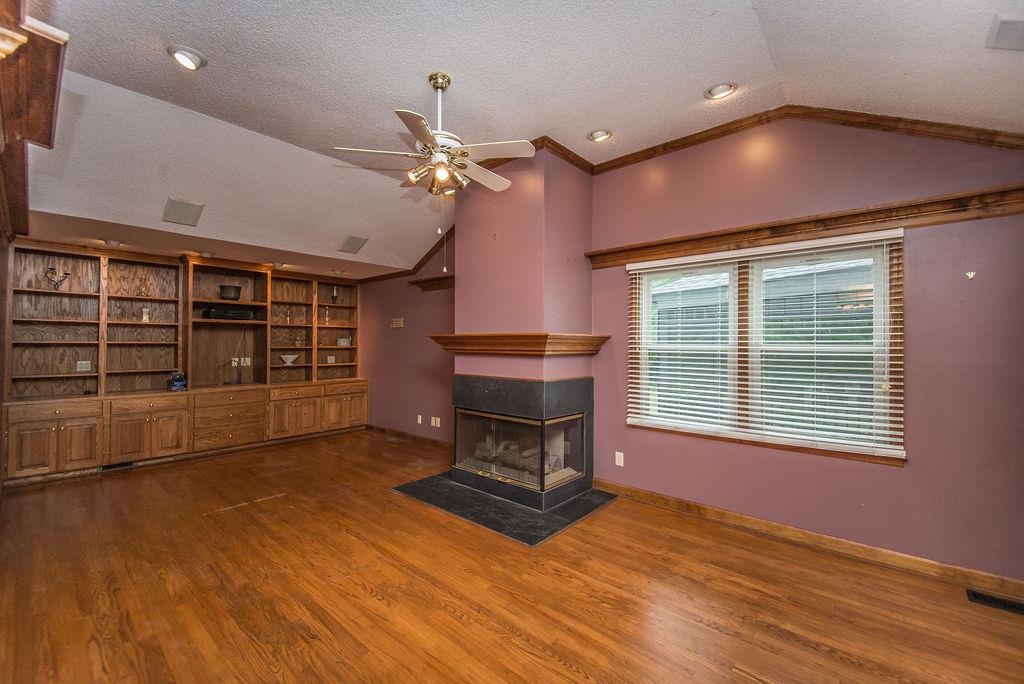 318 Rainbow Circle Inman, SC 29349 - Photo 3 of 36