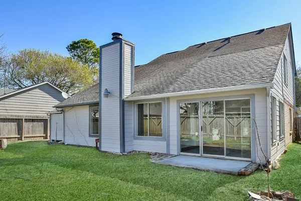 $2,350 | 11414 Chariot Drive, Stafford, TX 77477