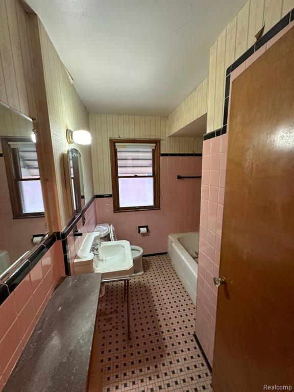 9280 Ruth Avenue Allen Park, MI 48101 - Photo 7 of 17 Gallery Image 7