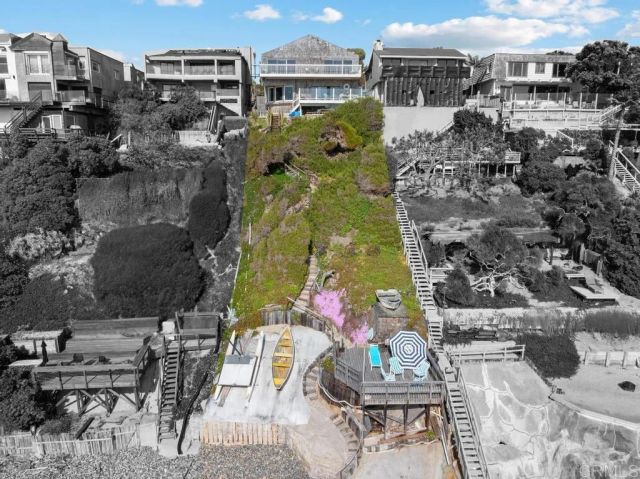 a picture of city view