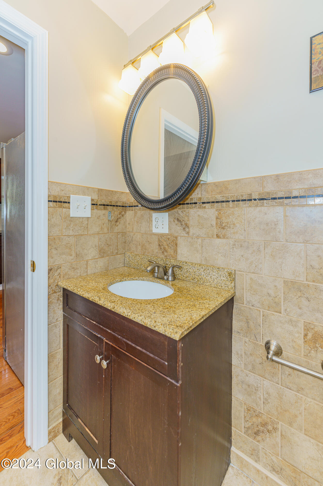 122 Gifford Road Schenectady, NY 12304 - Photo 23 of 38 8 Bathroom 1