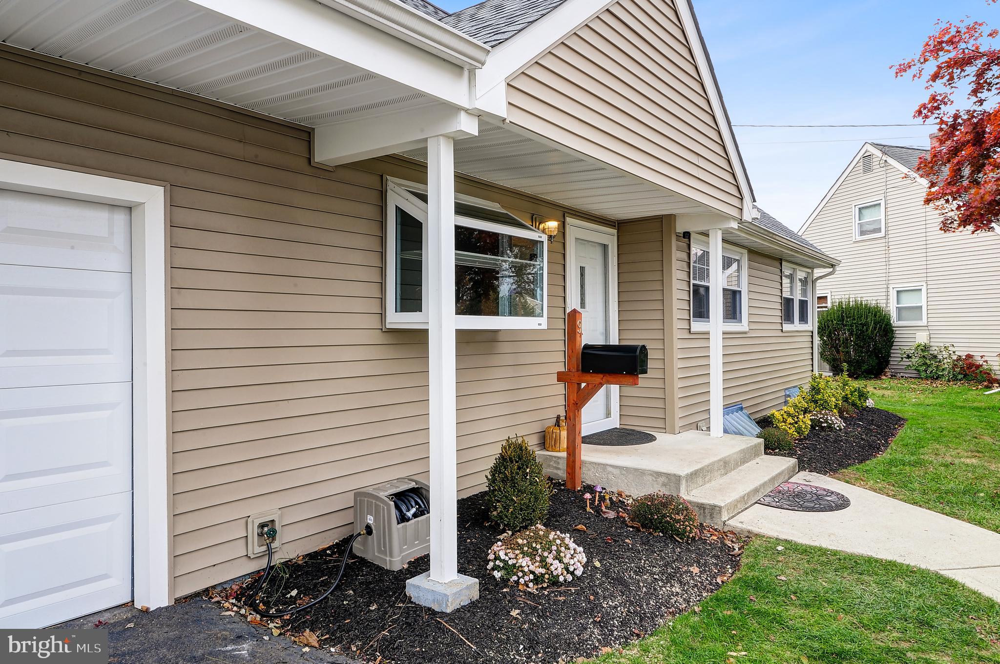 9 Billington Road Hamilton, NJ 08690 - Photo 2 of 36