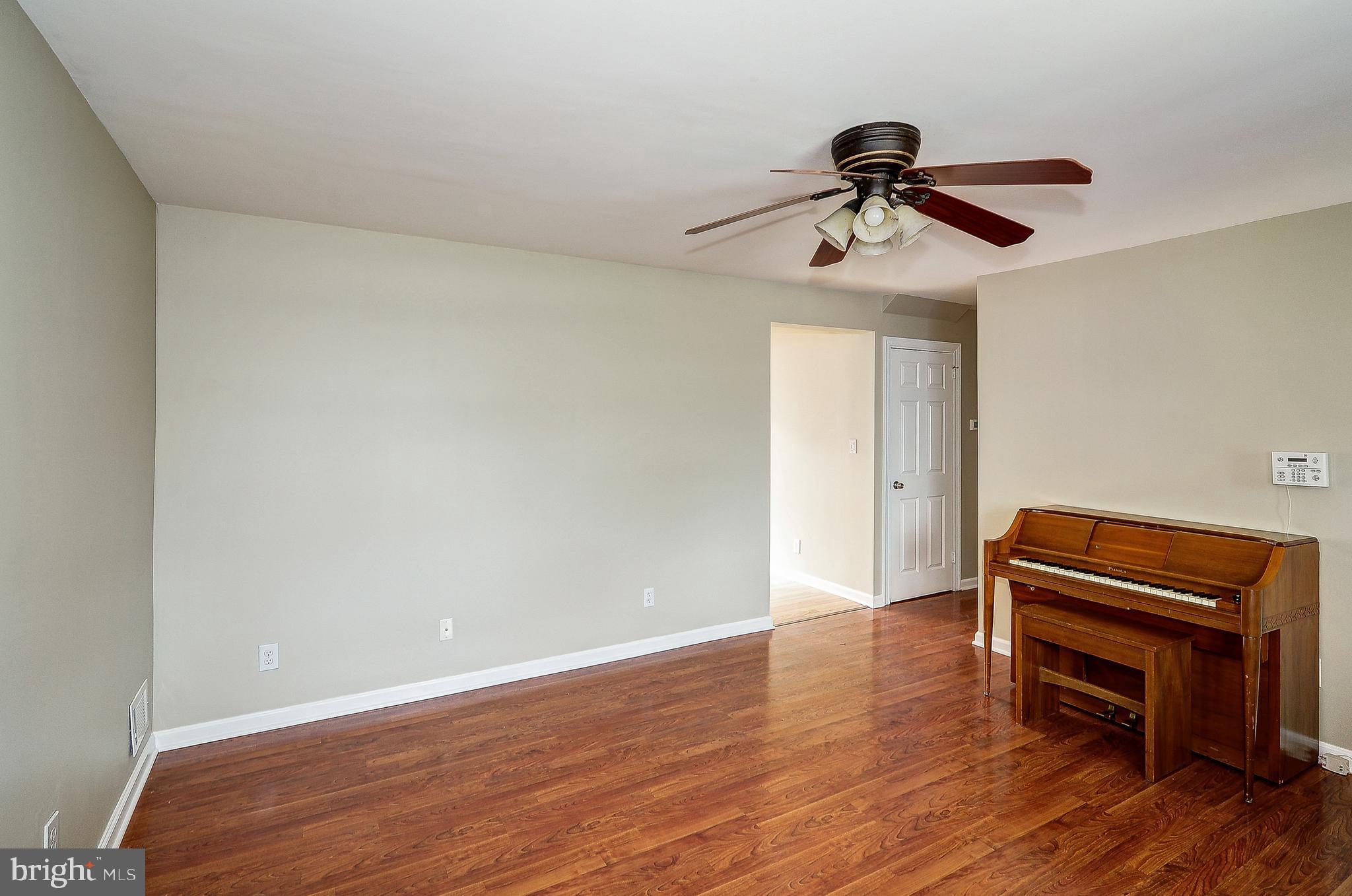9 Billington Road Hamilton, NJ 08690 - Photo 6 of 36
