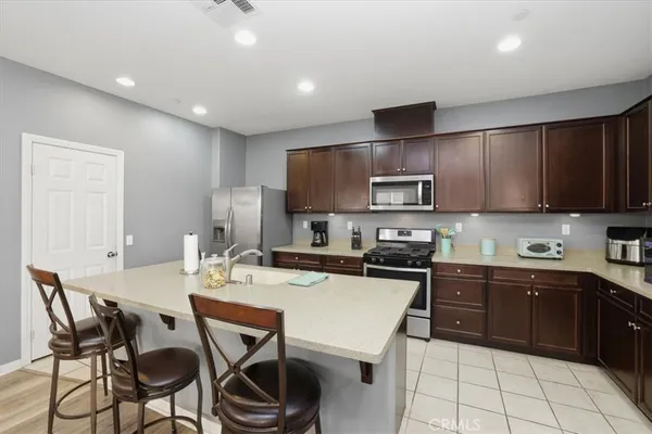 $775,000 | 7205 Enclave Drive, Eastvale, CA 92880