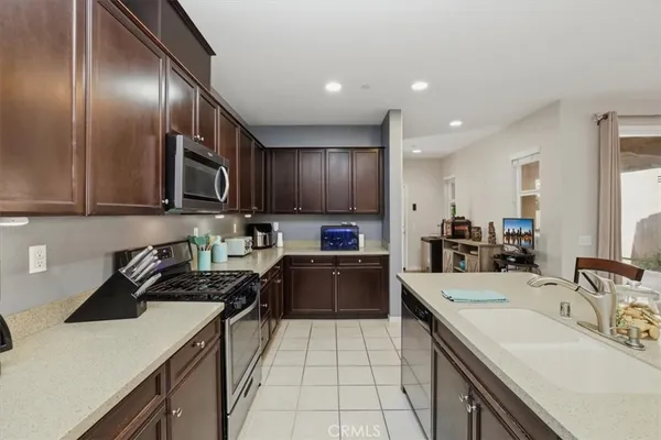 $775,000 | 7205 Enclave Drive, Eastvale, CA 92880