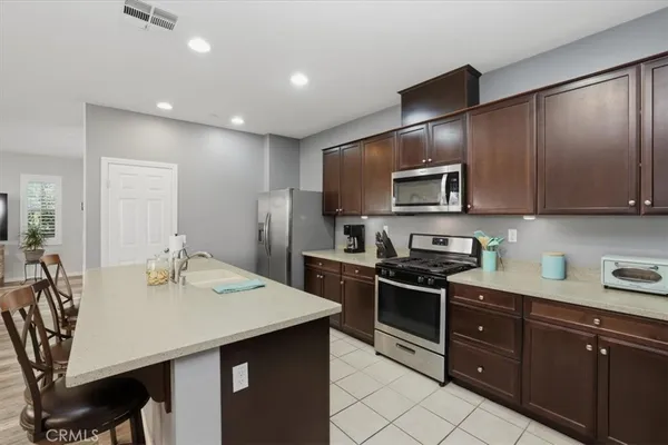 $775,000 | 7205 Enclave Drive, Eastvale, CA 92880