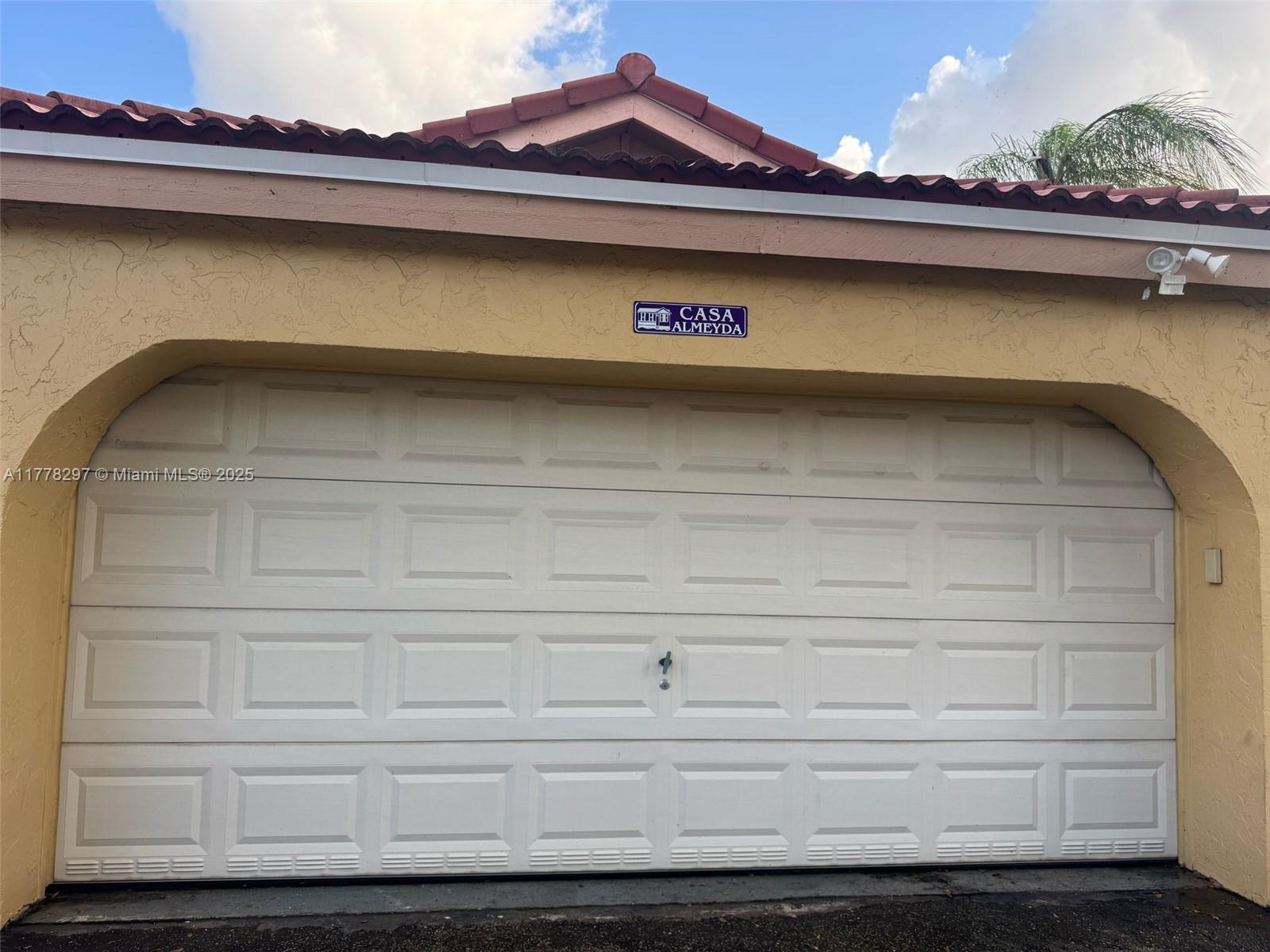 17320 Northwest 62nd Place Hialeah, FL 33015 - Photo 26 of 27