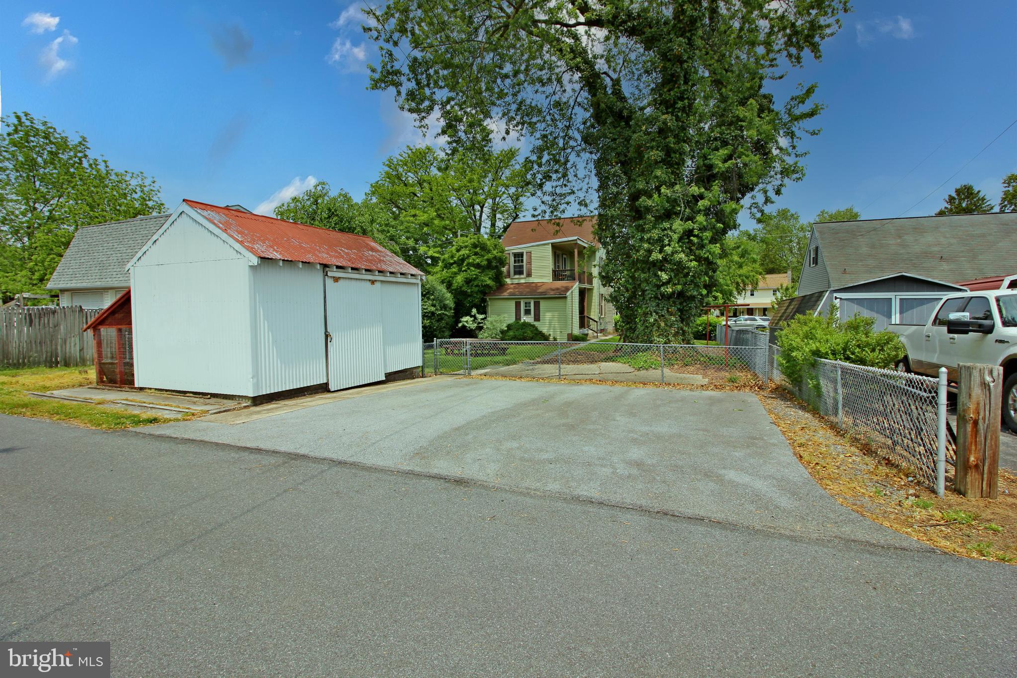 112 Leaman Street Lititz, PA 17543 - Photo 2 of 40