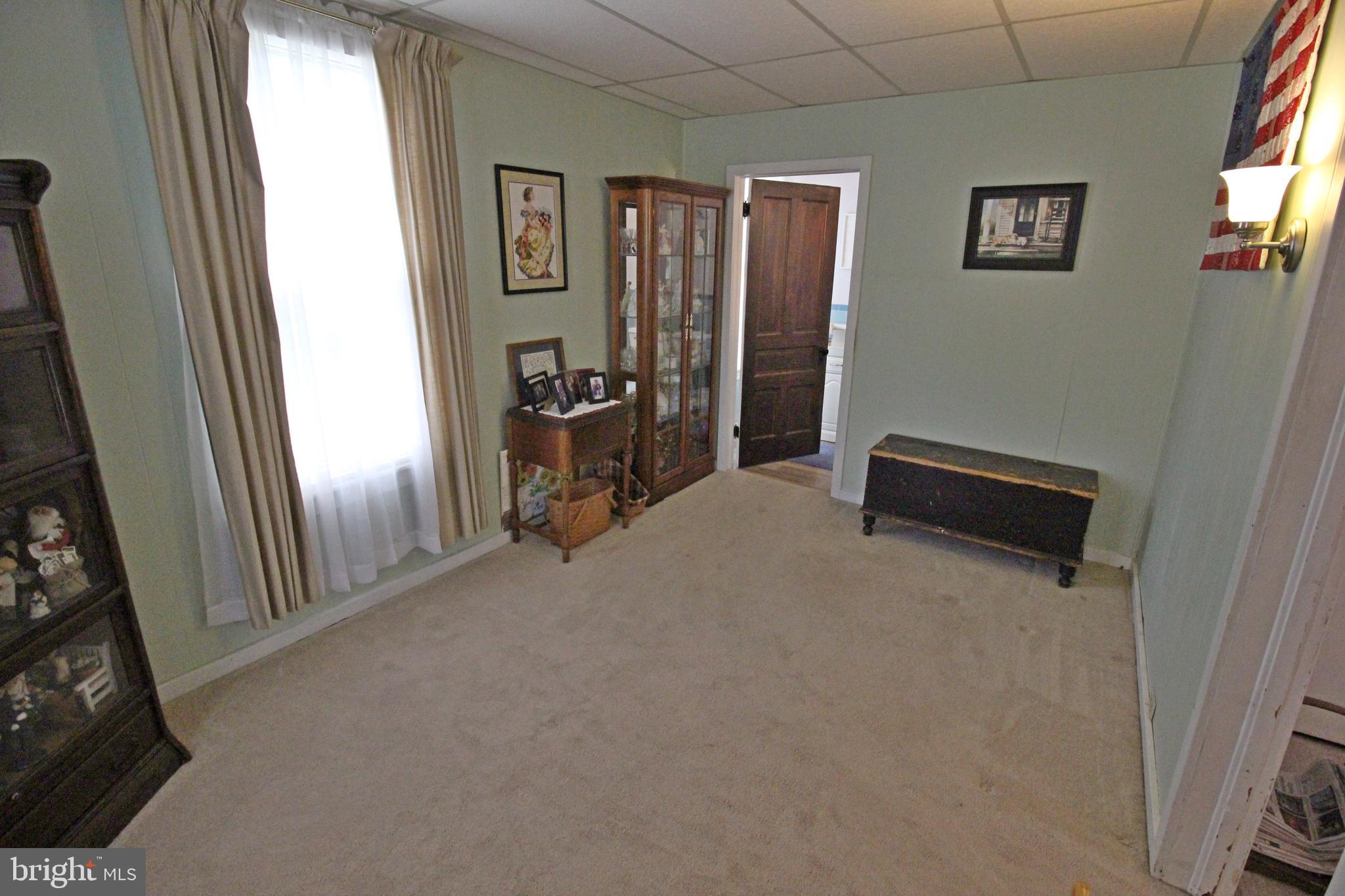 112 Leaman Street Lititz, PA 17543 - Photo 4 of 40