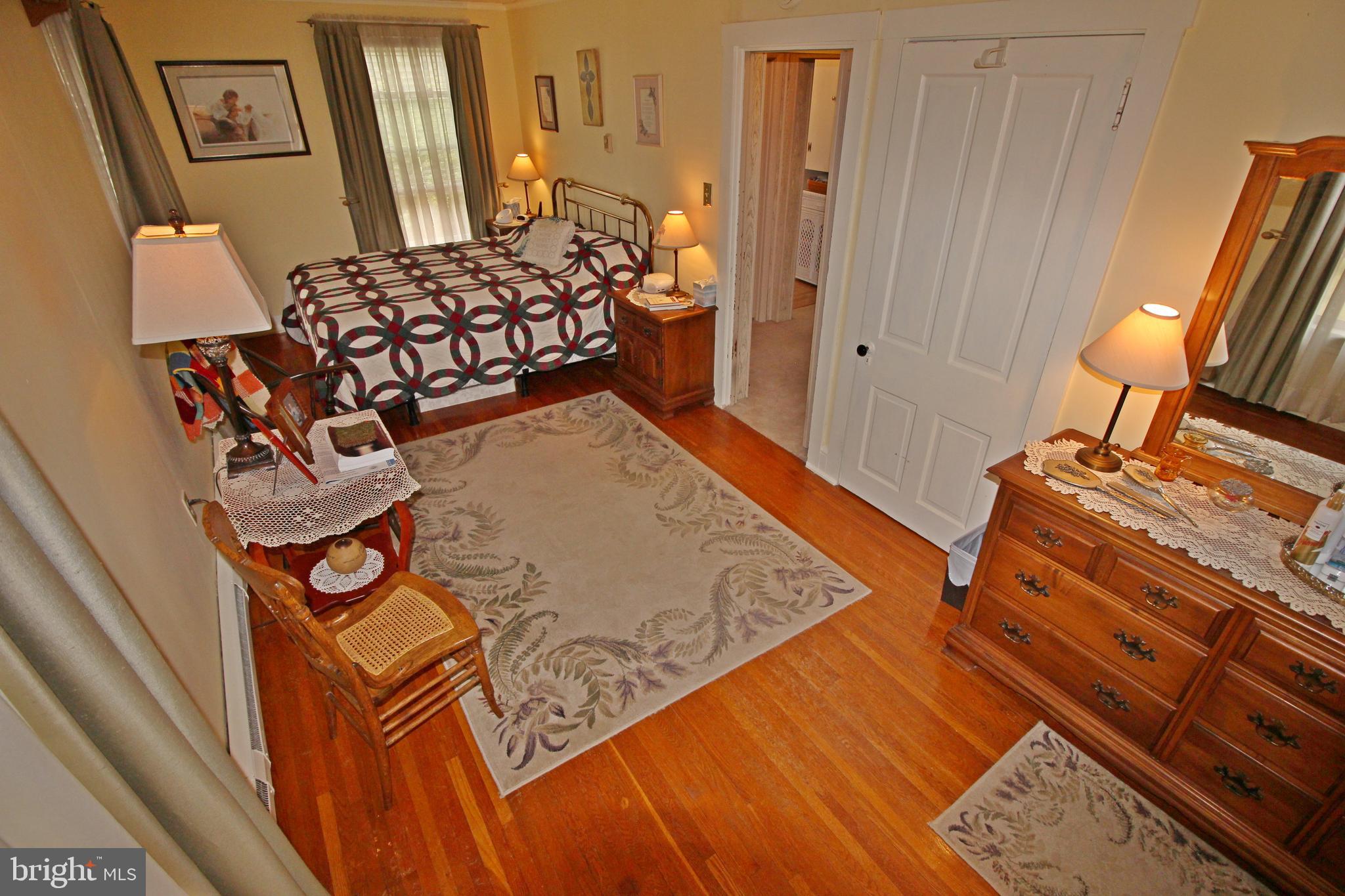 112 Leaman Street Lititz, PA 17543 - Photo 9 of 40