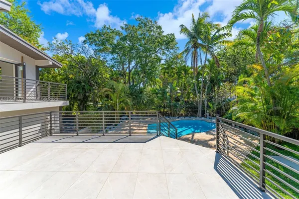 $1,999,999 | 7920 Southwest 132nd Street, Pinecrest, FL 33156